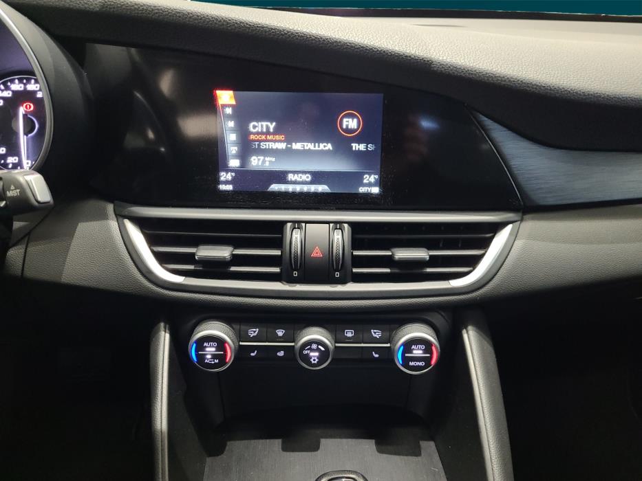 ALFA ROMEO Giulia 2017