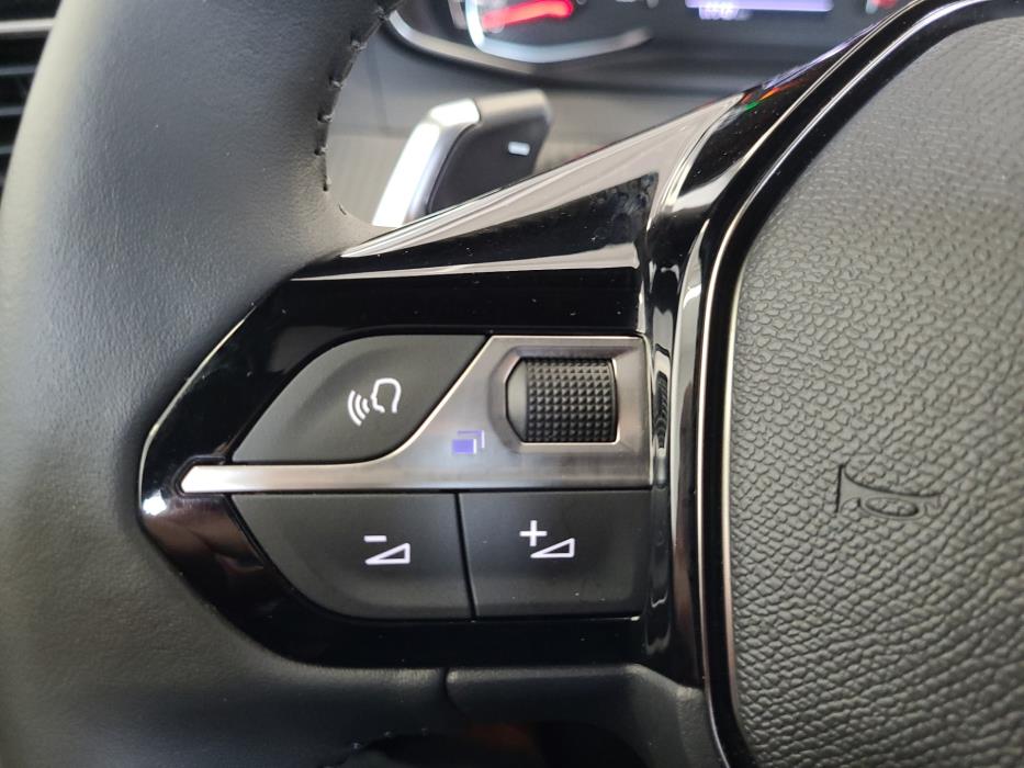 PEUGEOT 2008 2024