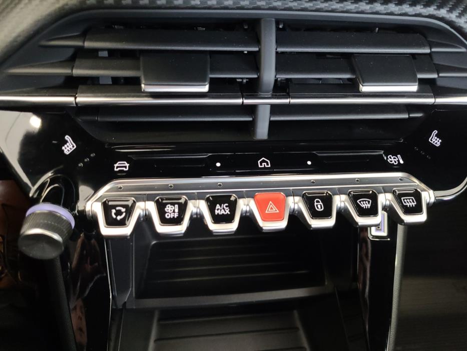 PEUGEOT 2008 2024