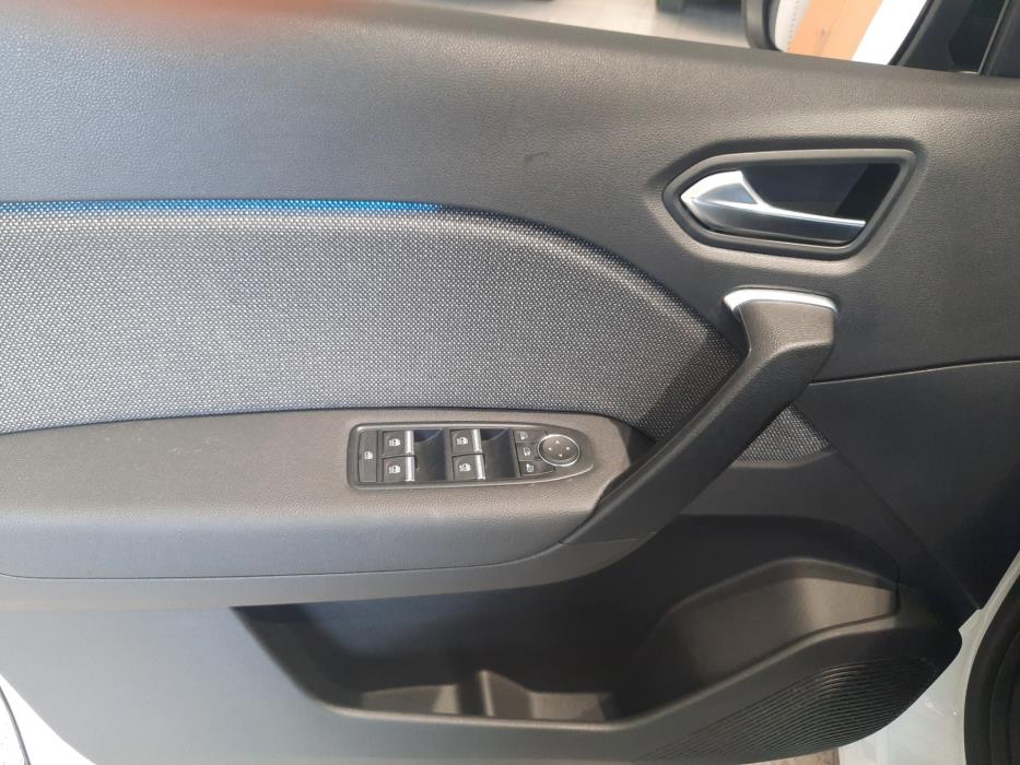 RENAULT Captur 2024