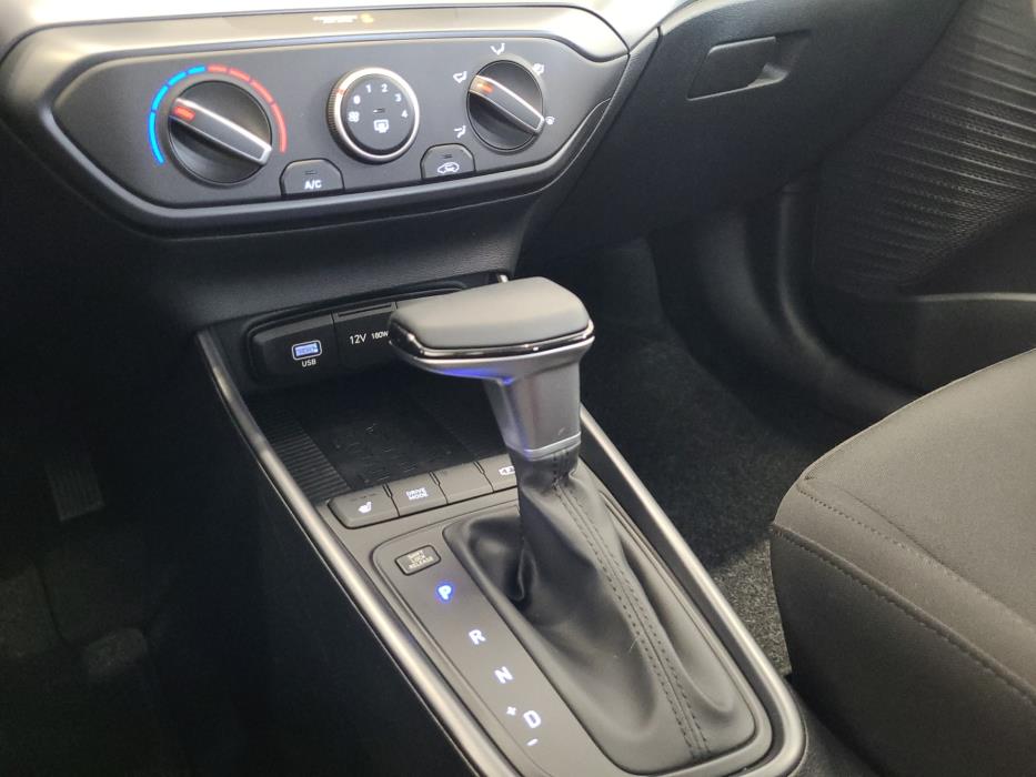 HYUNDAI i20 Hatchback 2025