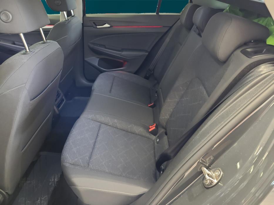 VOLKSWAGEN GOLF 2023