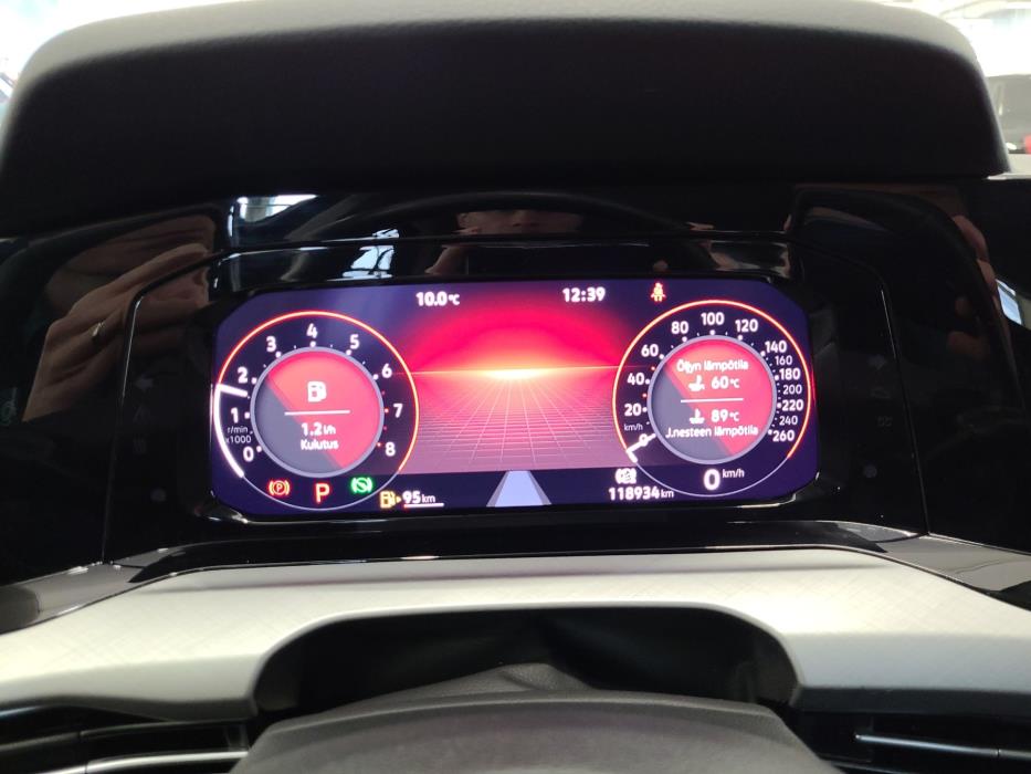 VOLKSWAGEN GOLF 2023