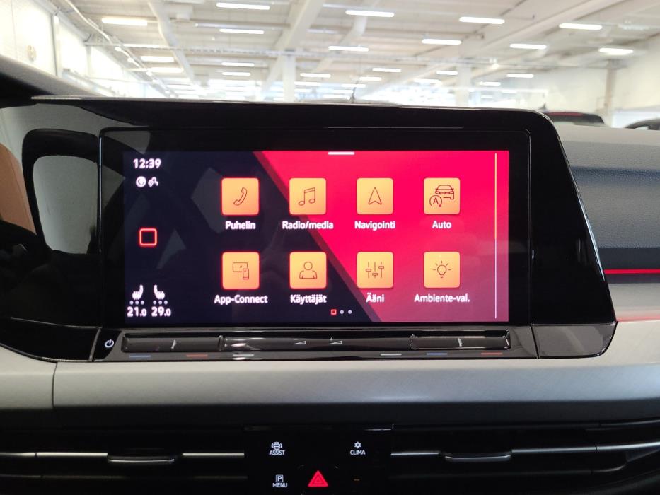 VOLKSWAGEN GOLF 2023