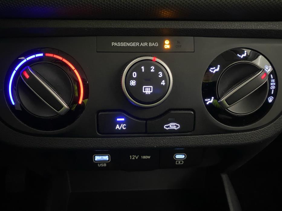HYUNDAI i10 2024