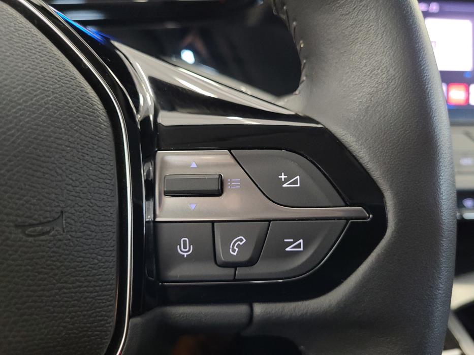 PEUGEOT 308 2023