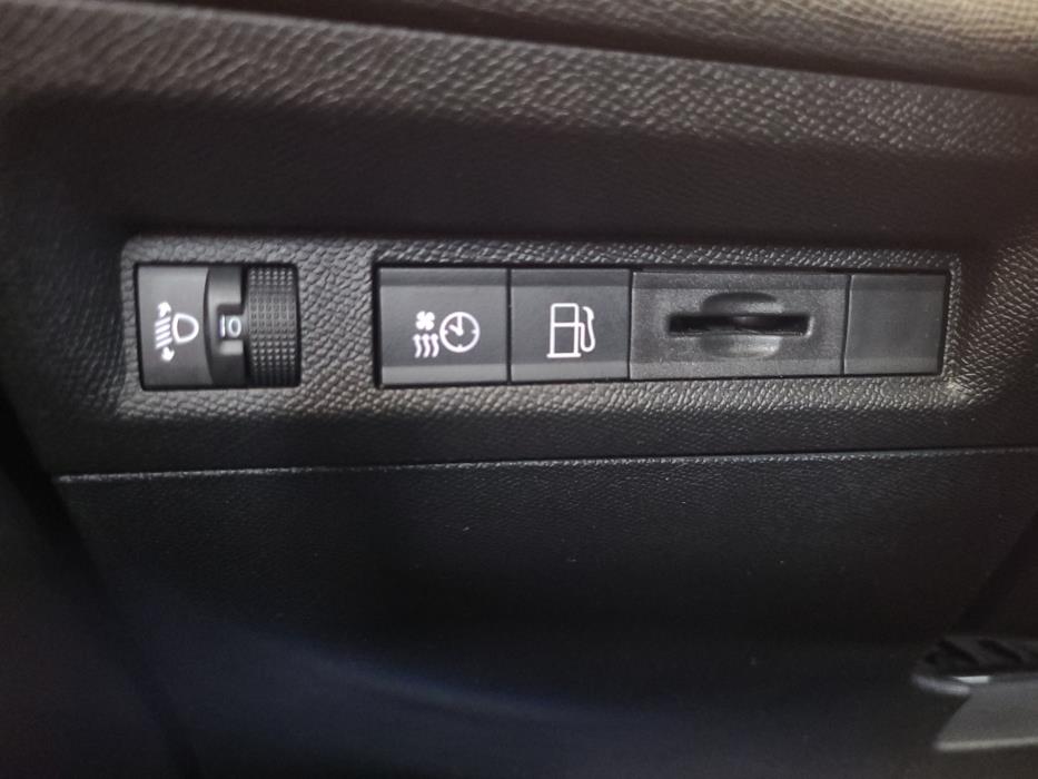 PEUGEOT 308 2023