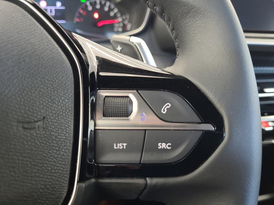 PEUGEOT 2008 2024