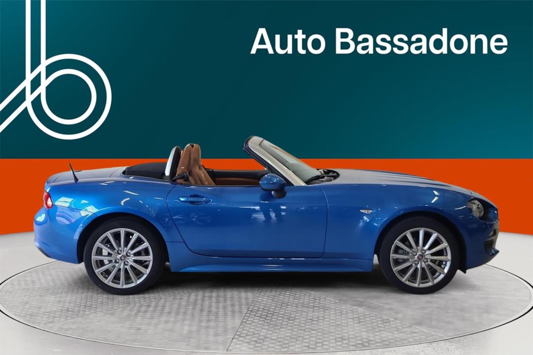 FIAT 124 Spider 2018