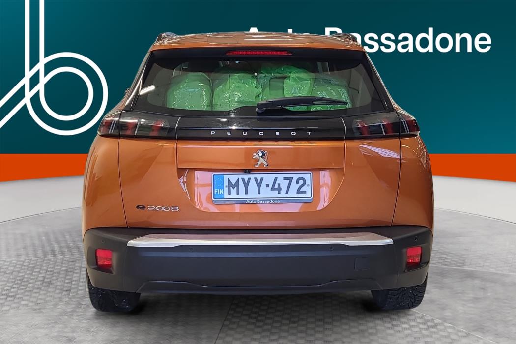 PEUGEOT e-2008 2021