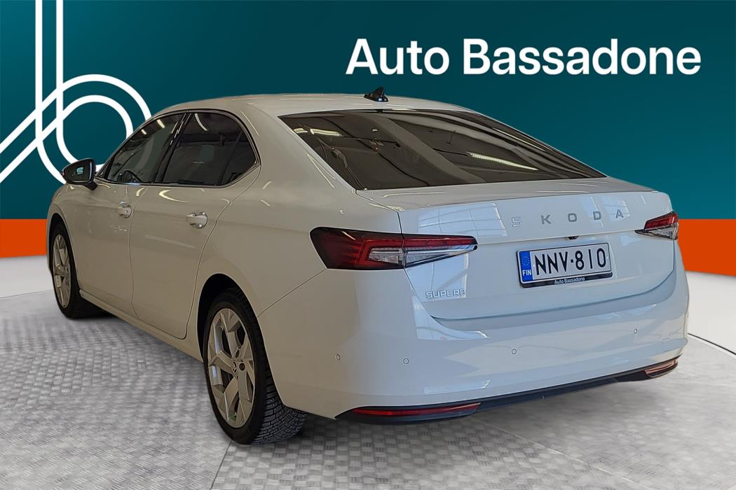 SKODA Superb 2025