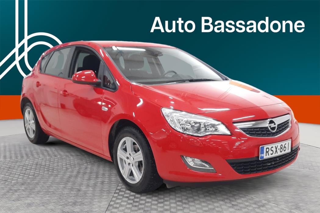 OPEL Astra 2011