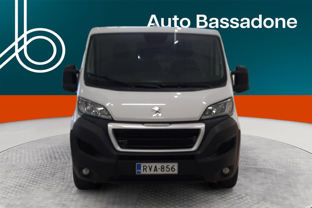 PEUGEOT Boxer 2023