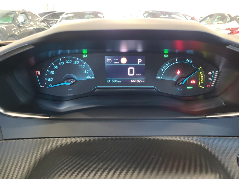 PEUGEOT e-2008 2023