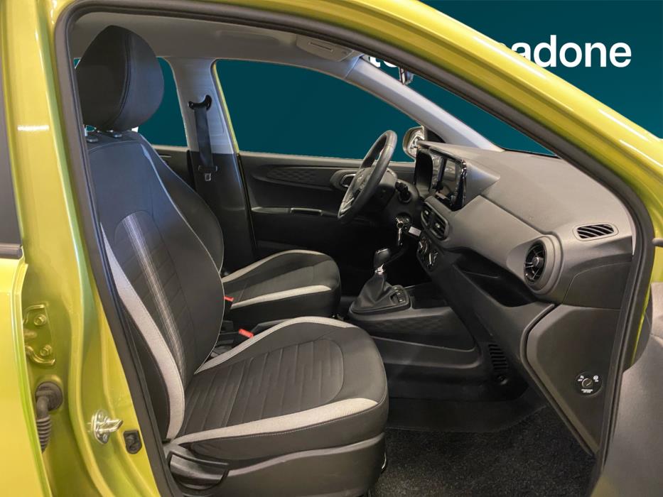 HYUNDAI i10 2024
