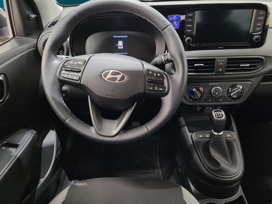 HYUNDAI i10 2024