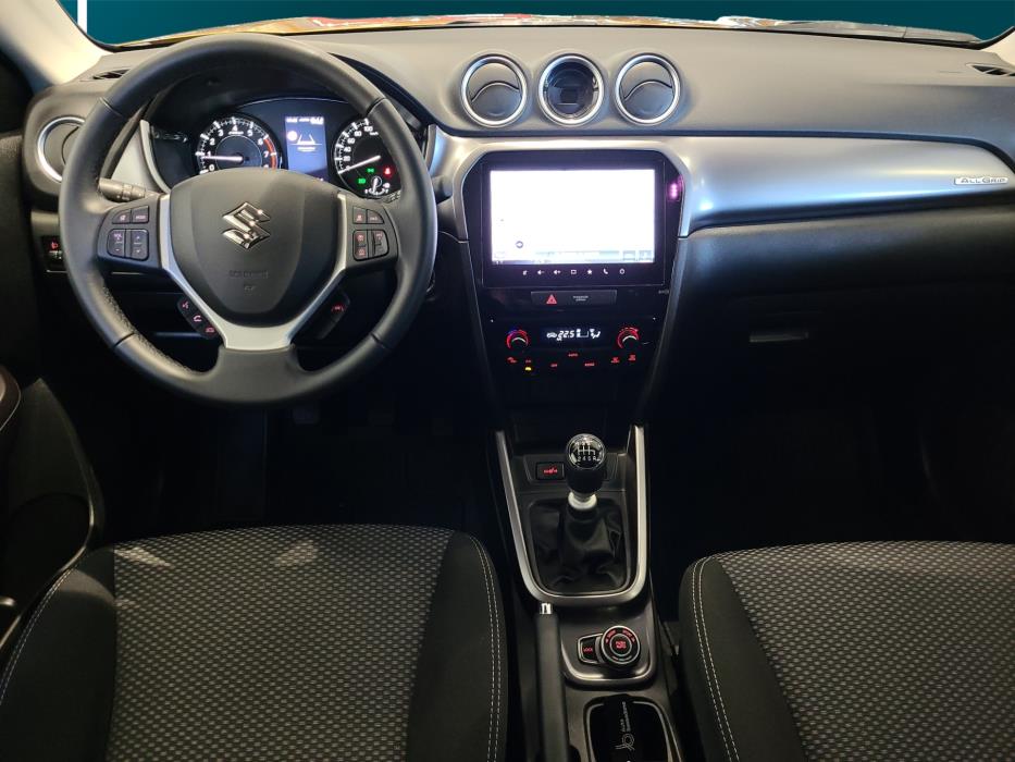 SUZUKI Vitara 2025