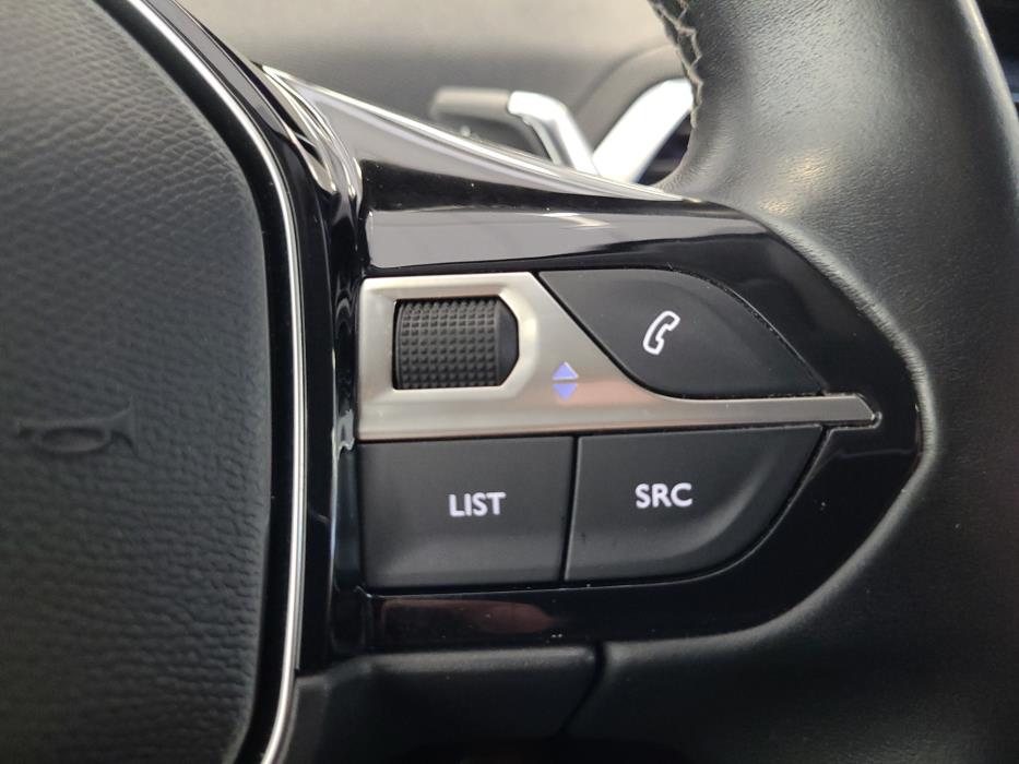 PEUGEOT 3008 2021