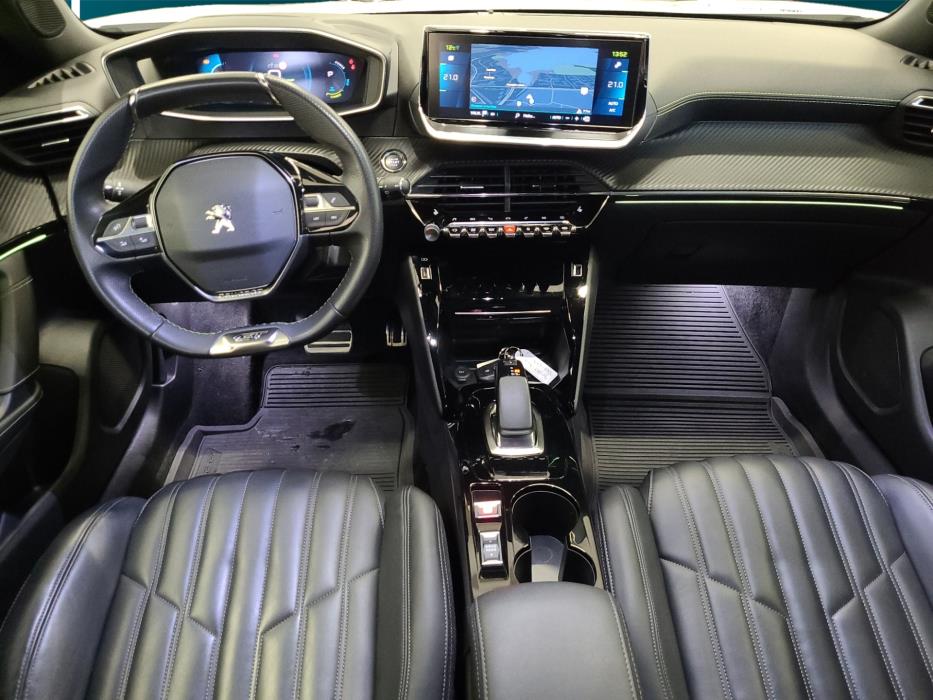PEUGEOT e-2008 2020
