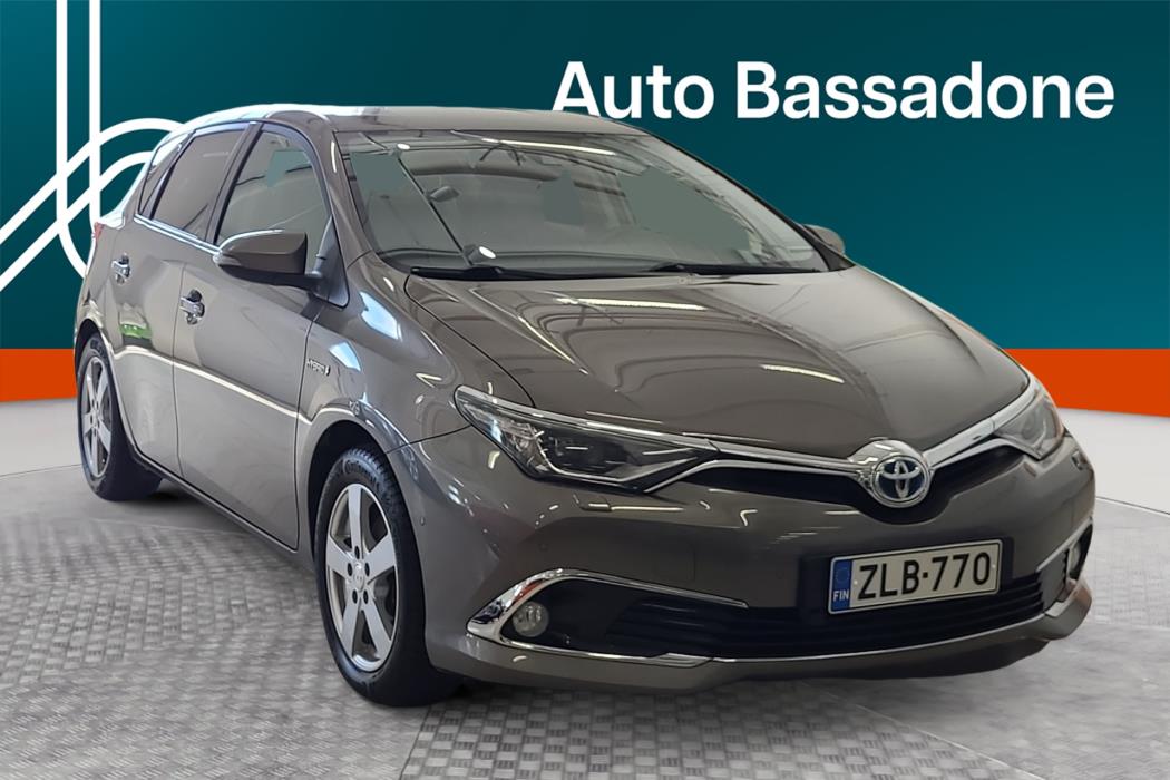 TOYOTA Auris 2016