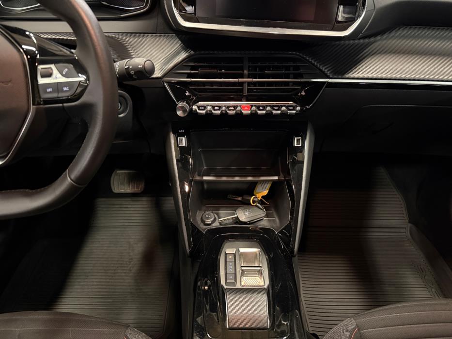 PEUGEOT 208 2022