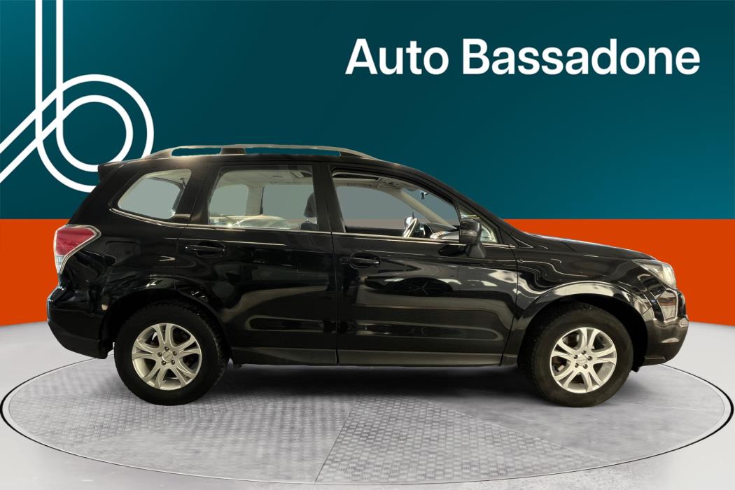 SUBARU Forester 2018