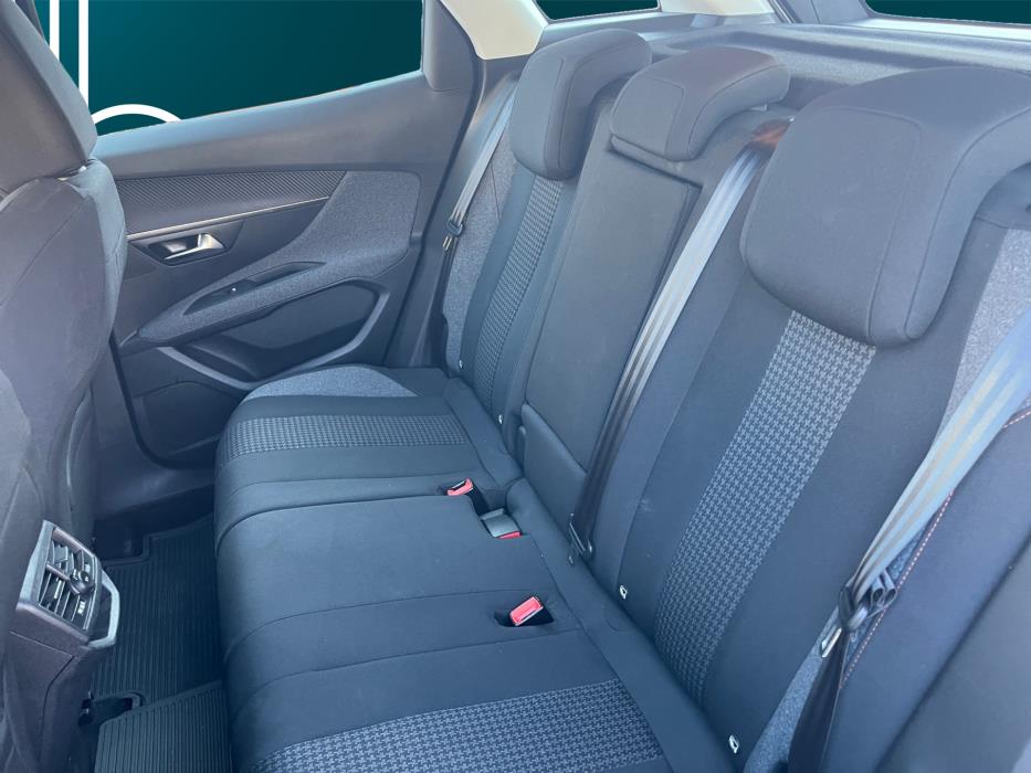 PEUGEOT 3008 2019