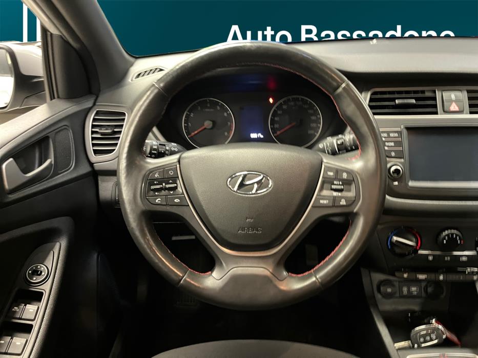 HYUNDAI i20 Hatchback 2020