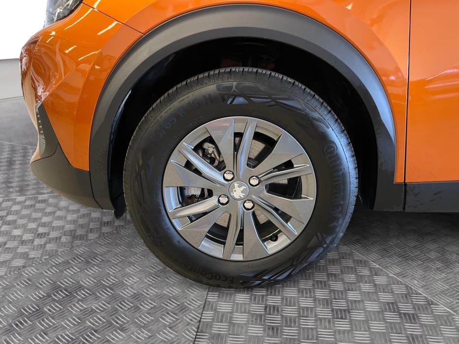PEUGEOT e-2008 2023