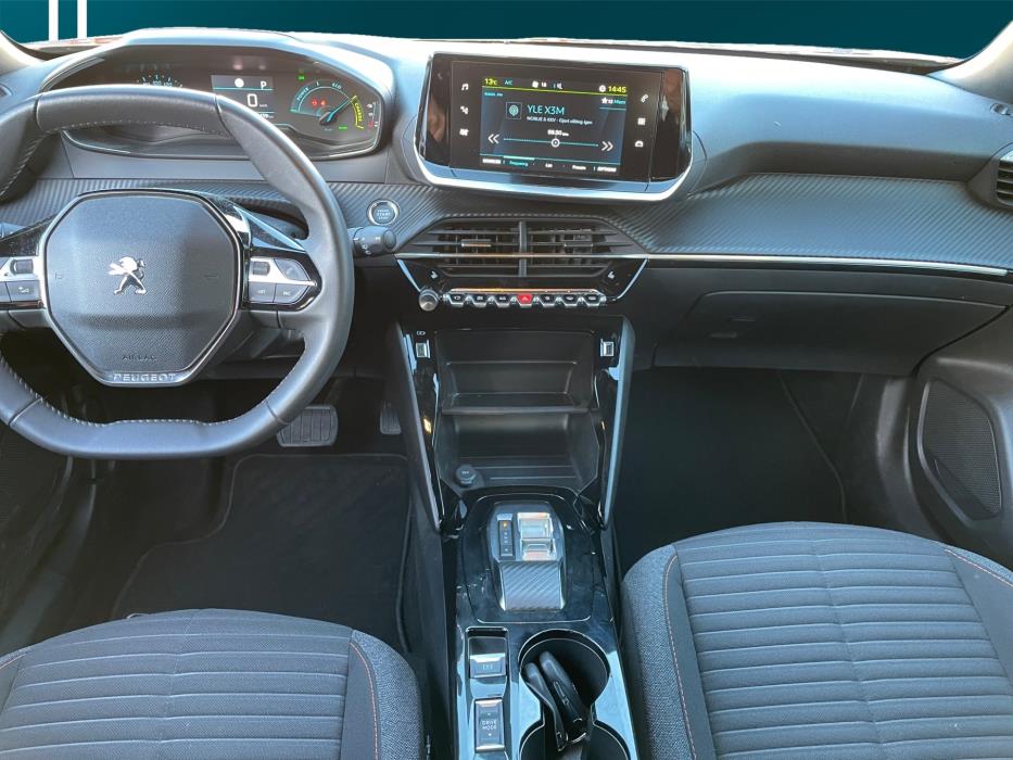 PEUGEOT e-2008 2023