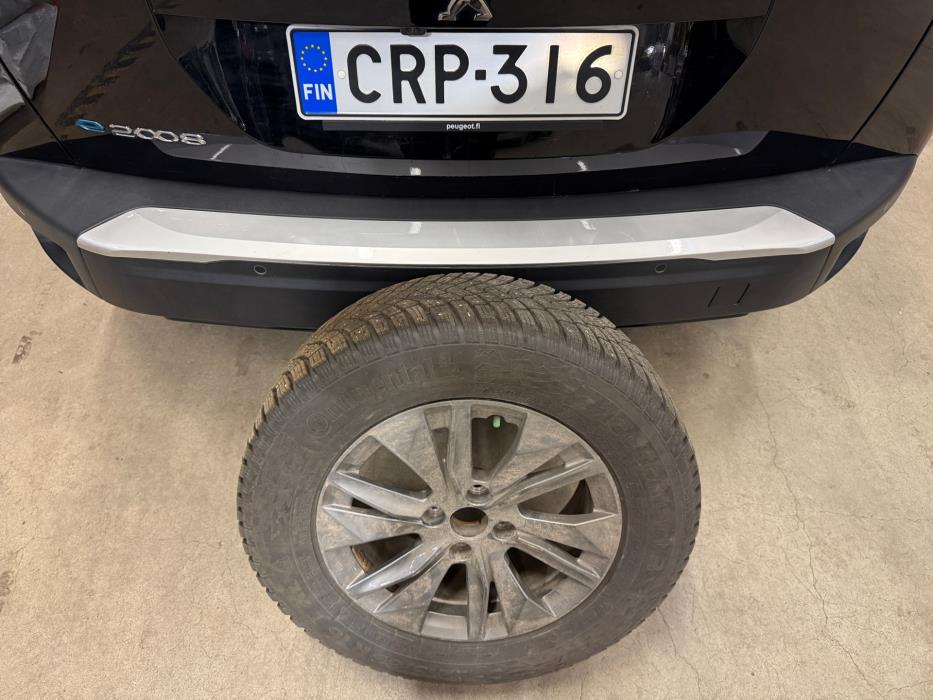 PEUGEOT e-2008 2023