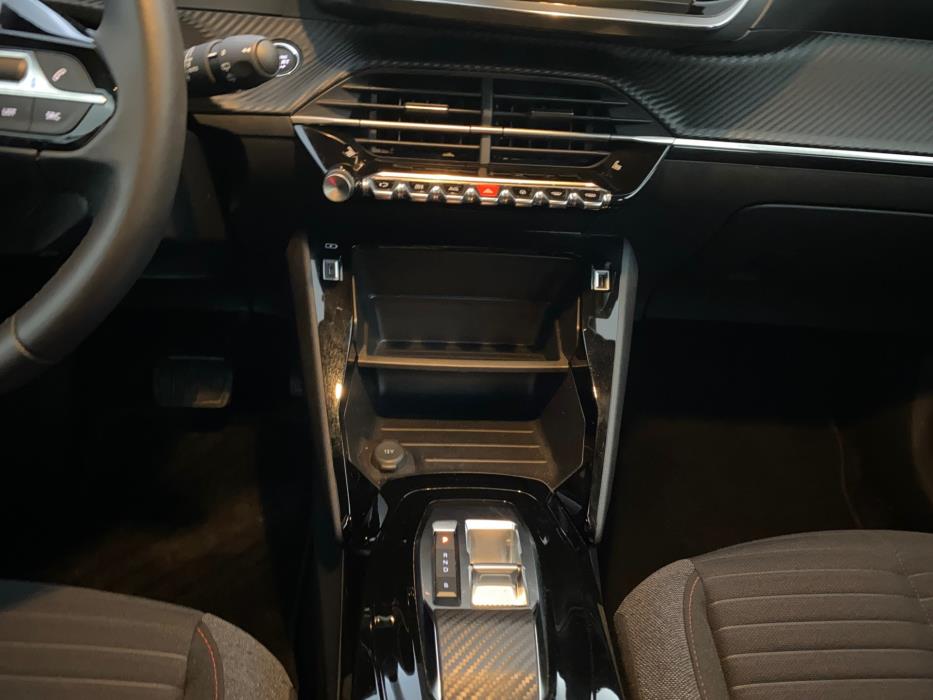 Peugeot e-2008 2023