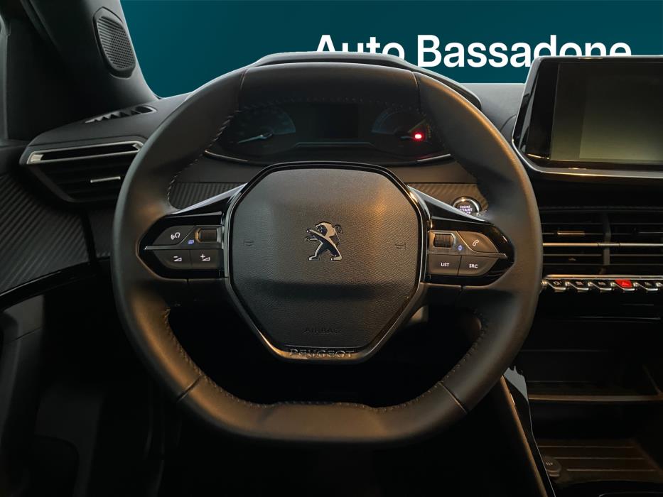 Peugeot e-2008 2023