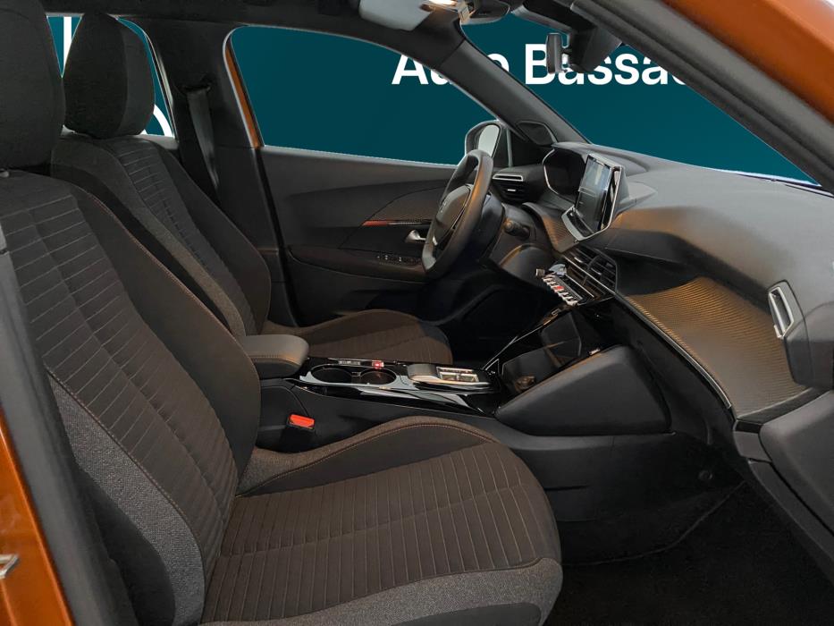Peugeot e-2008 2023
