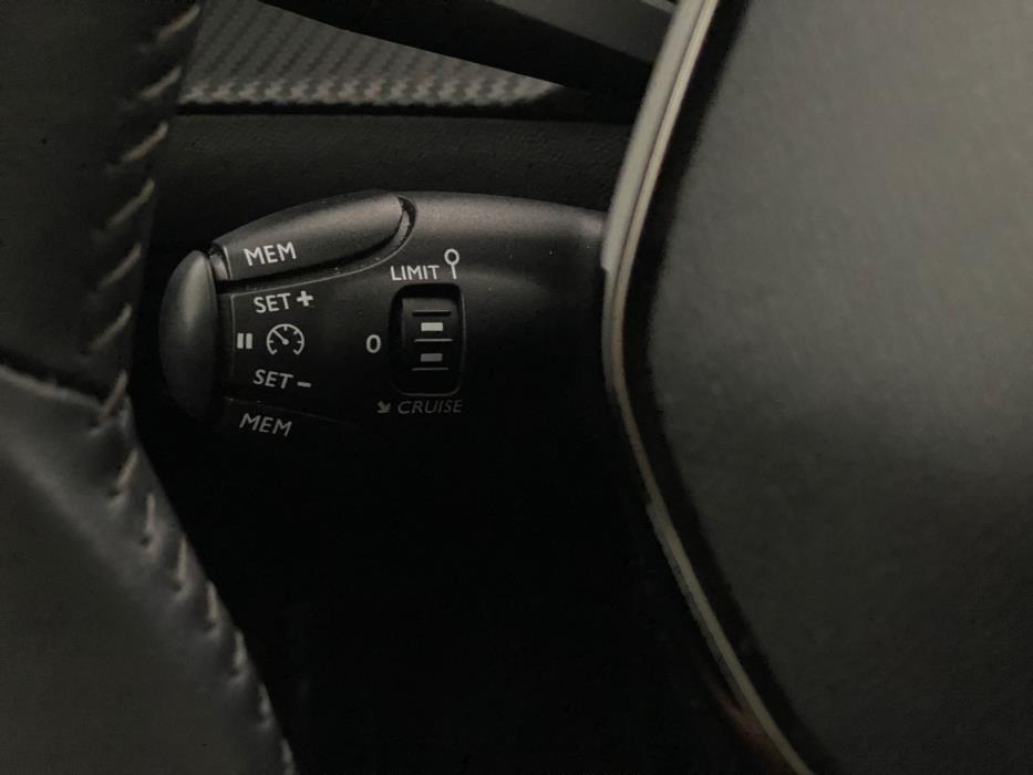 Peugeot e-2008 2023