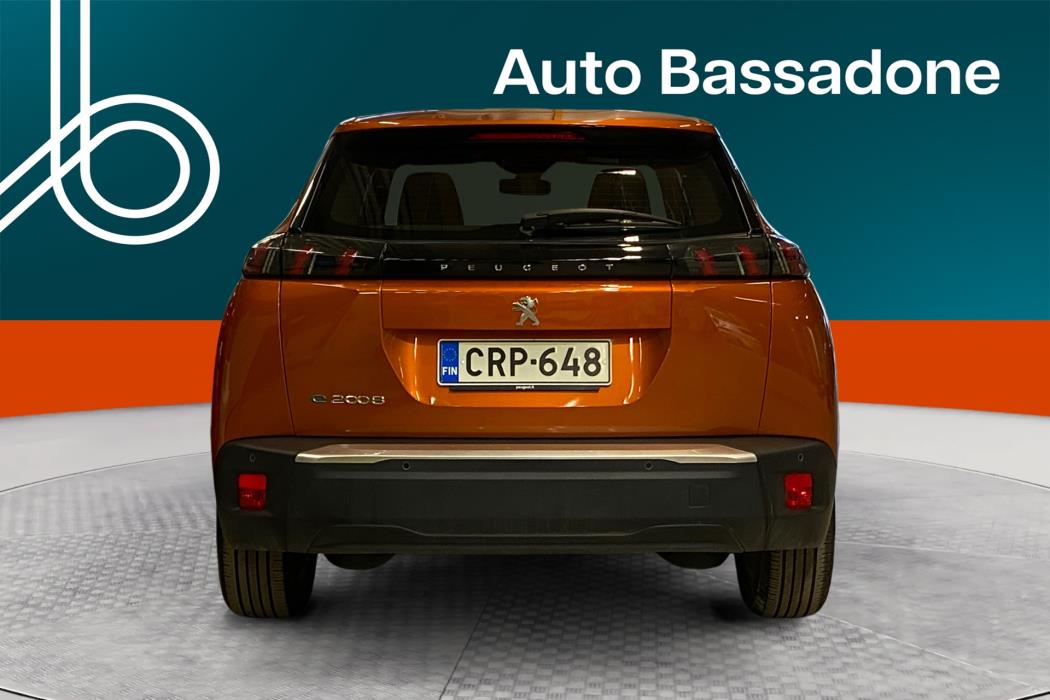 PEUGEOT e-2008 2023