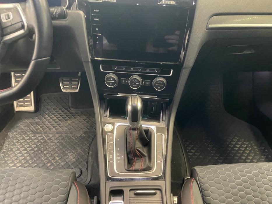 VOLKSWAGEN GOLF 2018