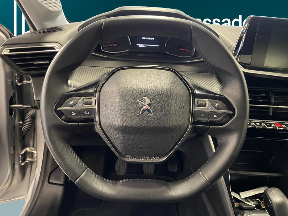 Peugeot 208 2022