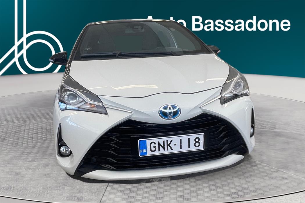 TOYOTA Yaris 2019