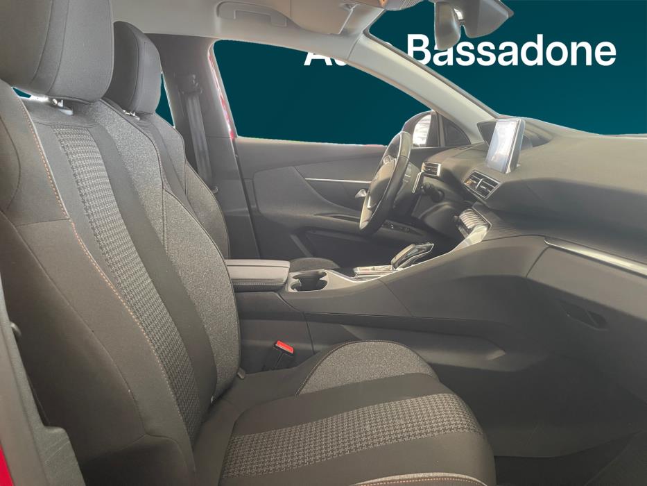 PEUGEOT 3008 2022