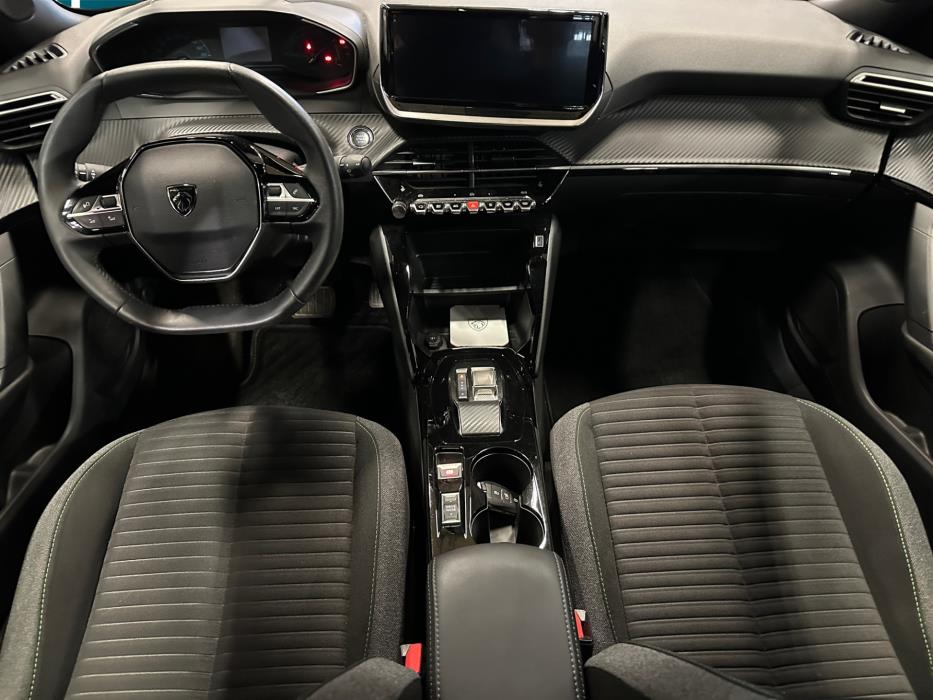 PEUGEOT e-2008 2023