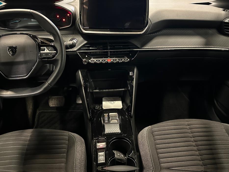 PEUGEOT e-2008 2023