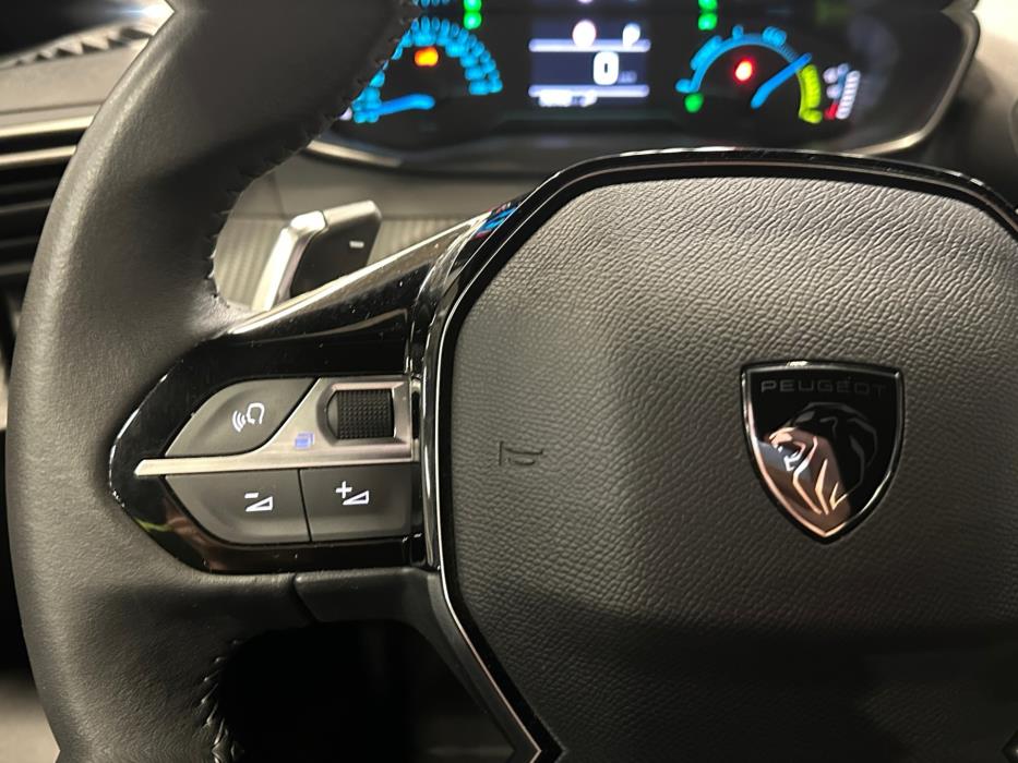 PEUGEOT 2008 2025