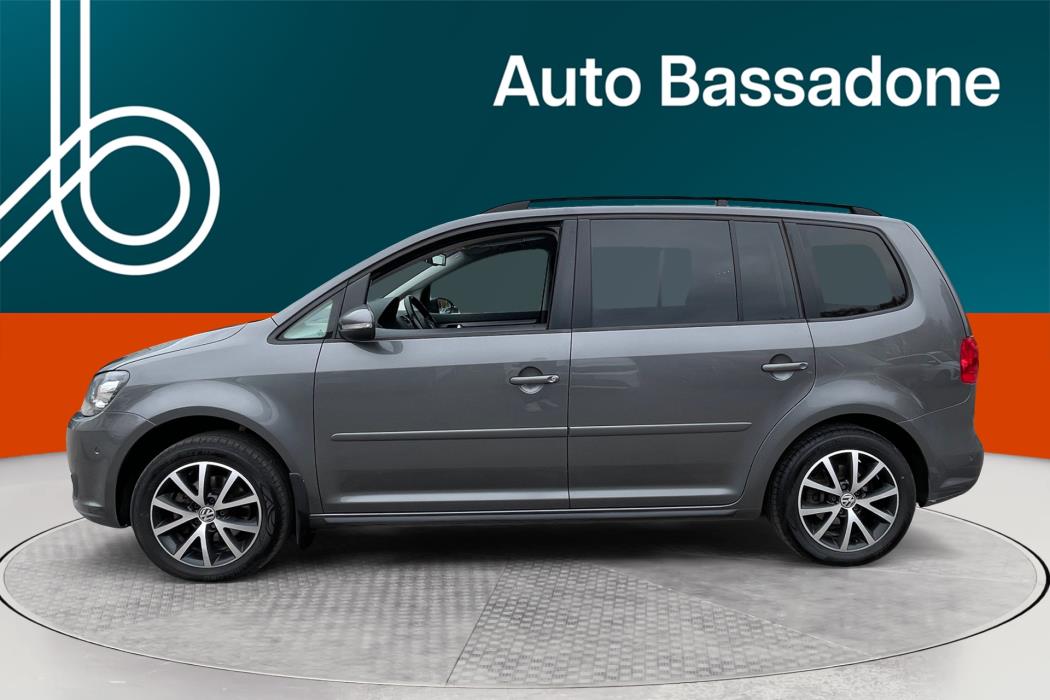 VOLKSWAGEN Touran 2014