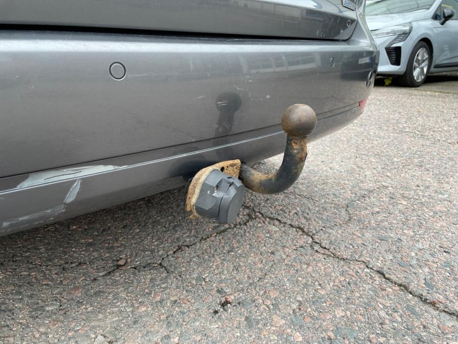 VOLKSWAGEN Touran 2014