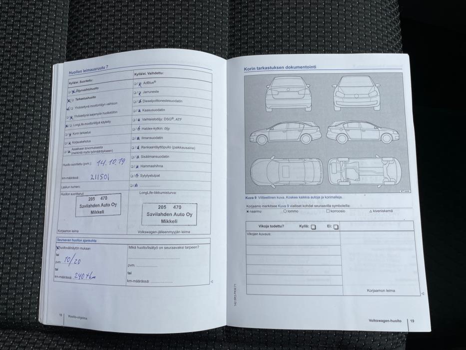 VOLKSWAGEN Touran 2014
