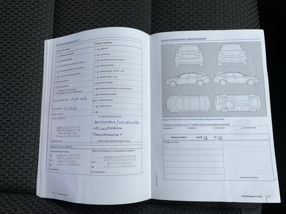 VOLKSWAGEN Touran 2014