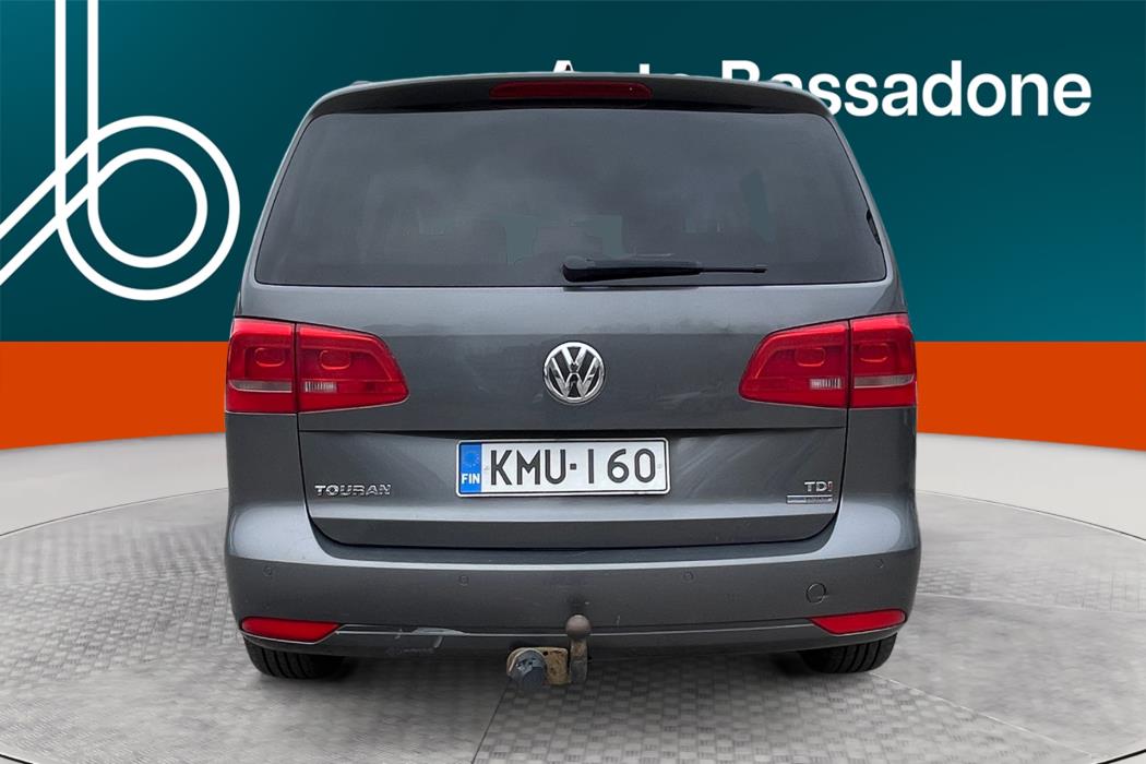 VOLKSWAGEN Touran 2014