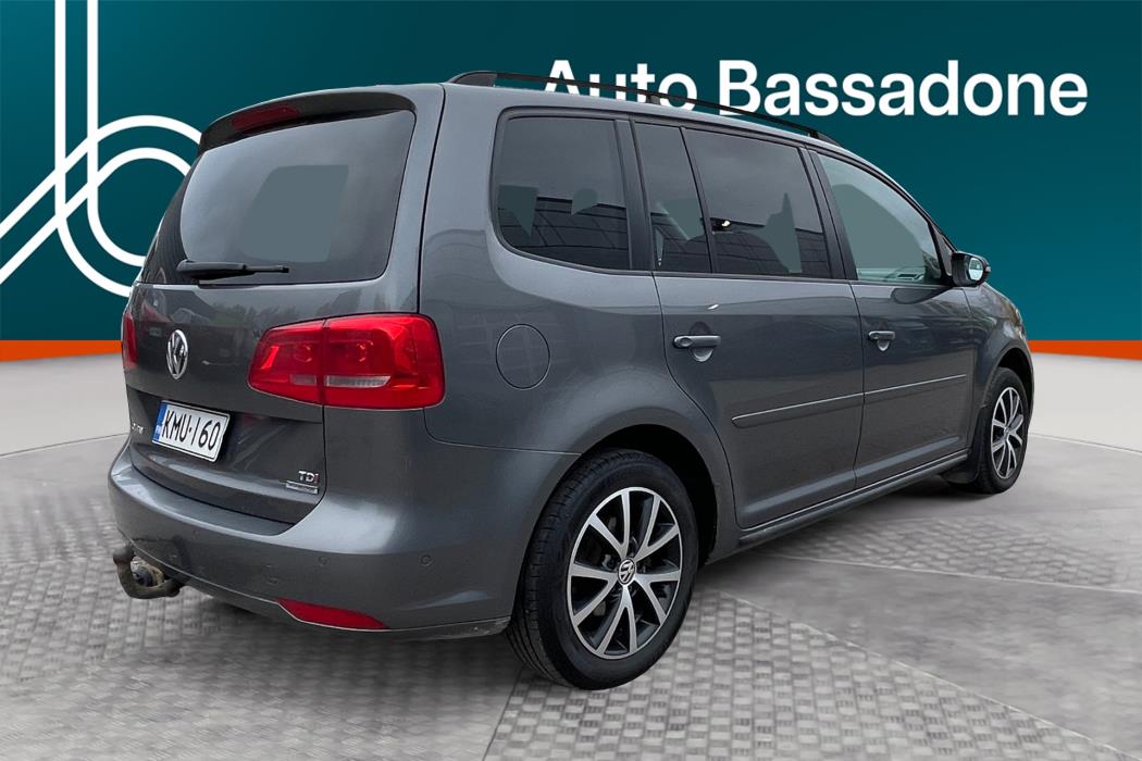VOLKSWAGEN Touran 2014