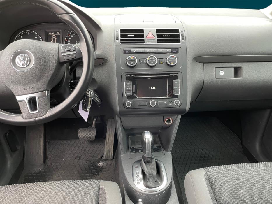 VOLKSWAGEN Touran 2014